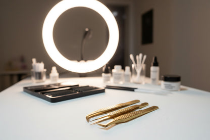 Pretty PLS Lash Tweezers