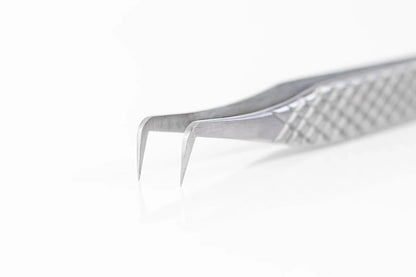The Lashgod Lux Tweezer